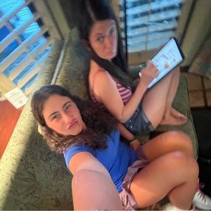 Meet your Posher, Holly kate